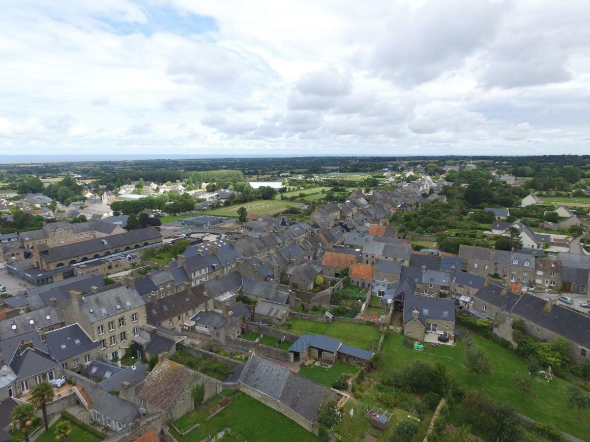 La Tourelle En Normandie Saint-Pierre-Eglise Bagian luar foto